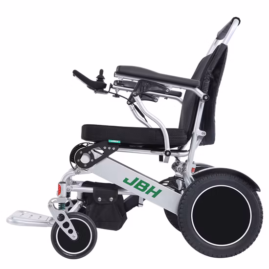 Sedia a rotelle per mobilità in alluminio per apparecchiature mediche riabilitative Topmedi con azionamento elettrico motorizzato