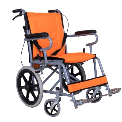 Sedia a rotelle manuale leggera di alta qualità Sedia a rotelle pieghevole portatile con spinta a mano per adulti Disabili Anziani per uso domestico Sedia a rotelle per esterni